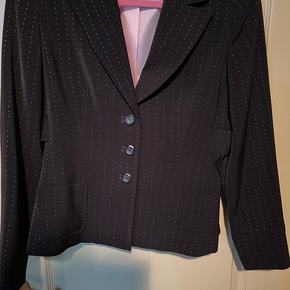 Blazer - Picture 2 of 3